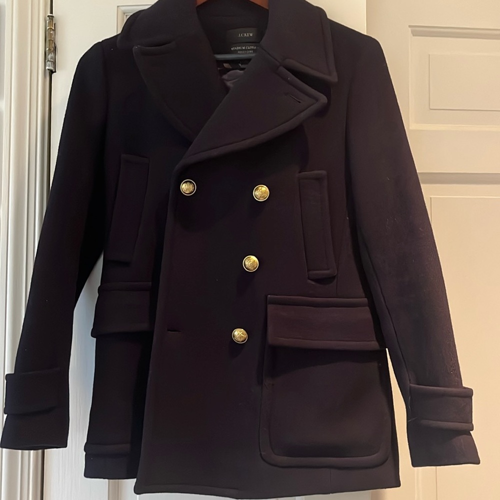 Navy blue stadium cloth peacoat with gold buttons